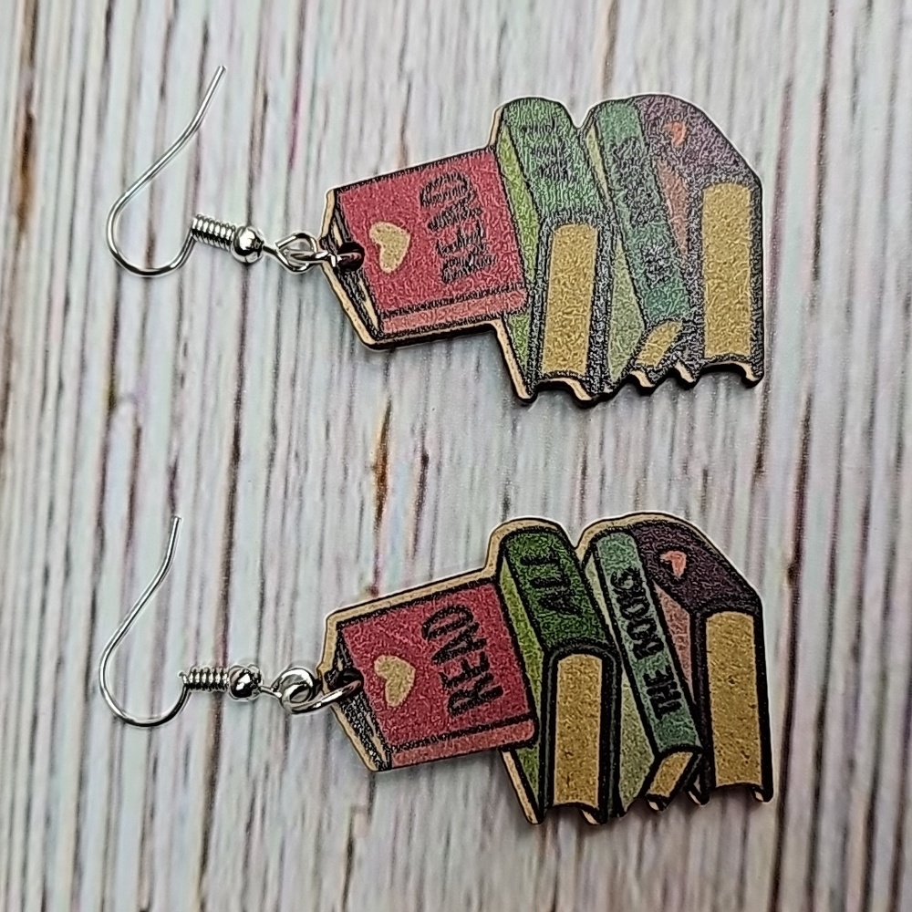NIP READ ALL BOOKS TEACHERS WIRE PIERCED EARRINGS - Picture 5 of 9